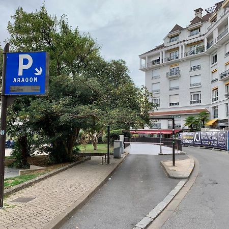 Quartier Du Chateau, Superbe Appartement Avec Parking Pau Exterior photo